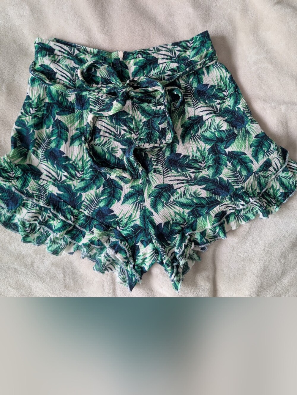 3/$30 Blue Rain Green Tropical Leaf High-Waist Ruffle Shorts